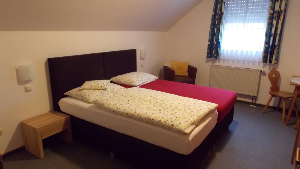 Gasthaus Pension Rezatgrund Windsbach Luaran gambar