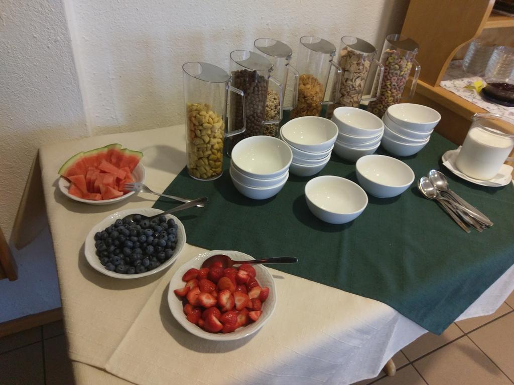 Gasthaus Pension Rezatgrund Windsbach Luaran gambar