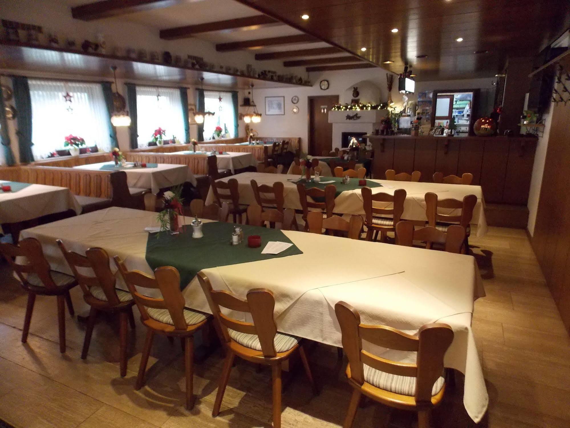 Gasthaus Pension Rezatgrund Windsbach Luaran gambar