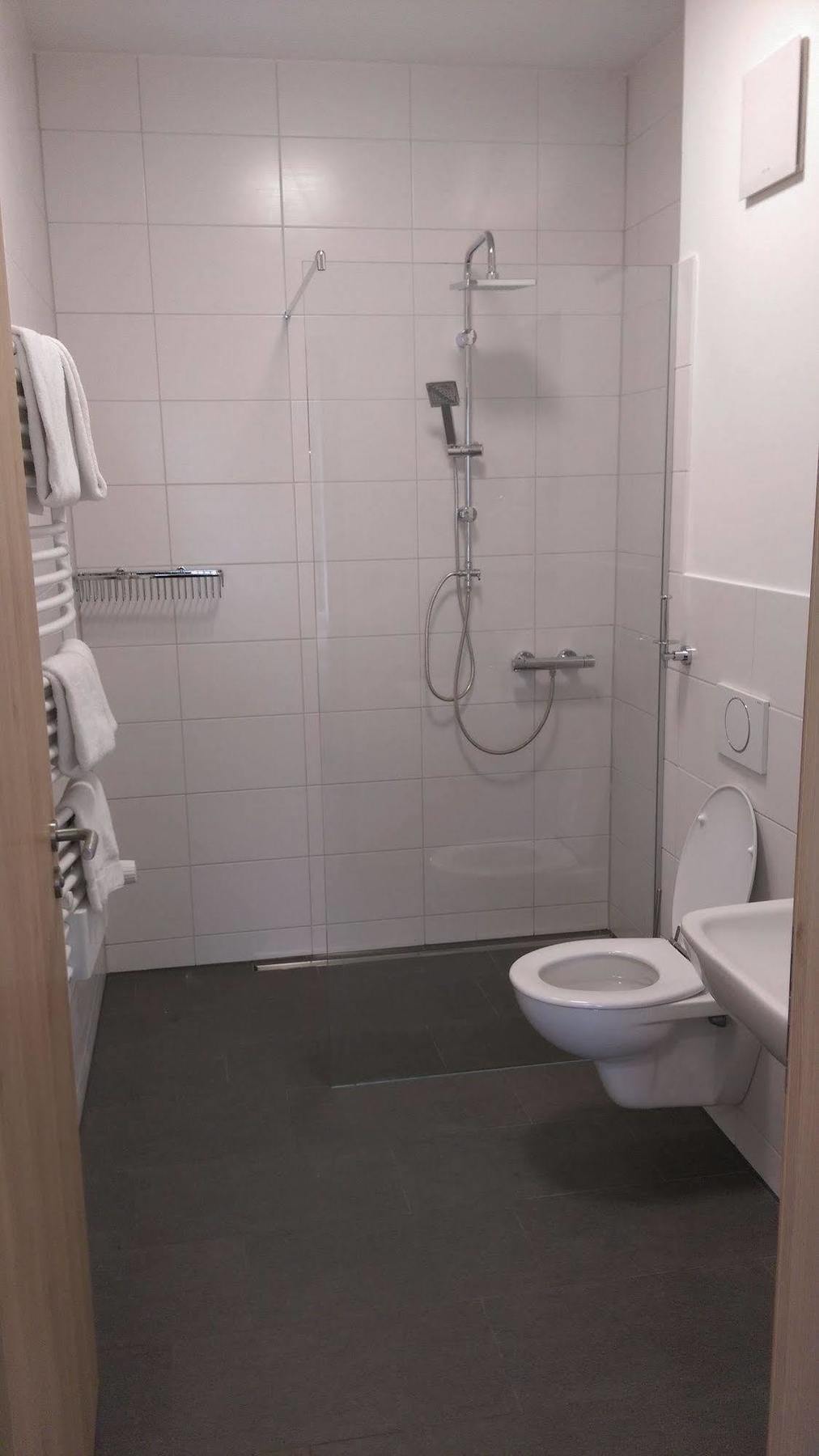 Gasthaus Pension Rezatgrund Windsbach Luaran gambar